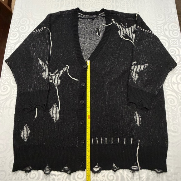Torrid Mystic Moths 5X Black White Distressed Button Up Cardigan White Accents - Picture 10 of 15